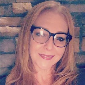 Meet your Posher, Stacey